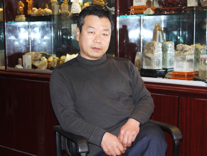 钱文彬大师微刻艺术30年成就研讨会暨作品《玉猪龙至尊名印》首发仪式将在北京召开