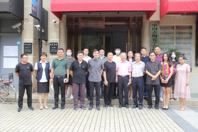 全国工商联原副主席桓玉珊来访商会并调研会员单位北京鼎正文物鉴定中心