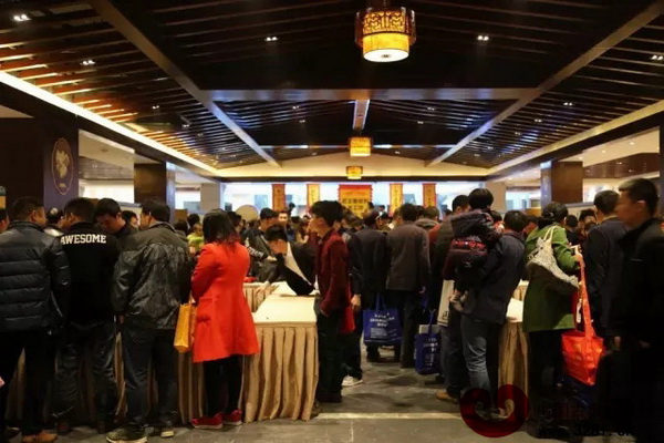 专业买家10000多人，比去年增加一成多