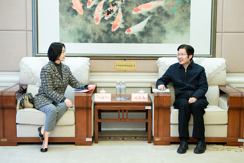 高云龙会见澳门世界旅游经济论坛副主席兼秘书长何超琼