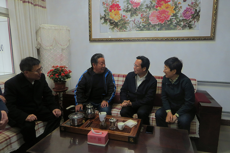谢经荣赴鲁开展民营企业参与乡村振兴调研