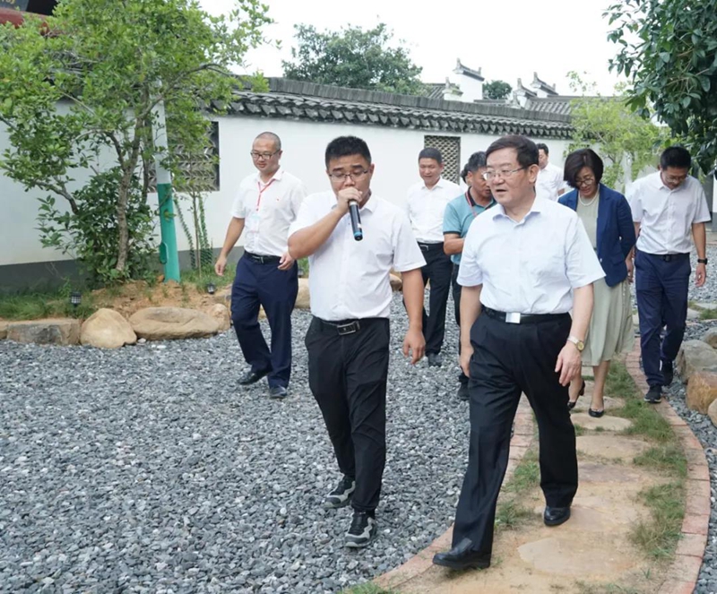 徐乐江在江西上犹调研强调：发挥工商联职能优势，切实承担对口帮扶责任
