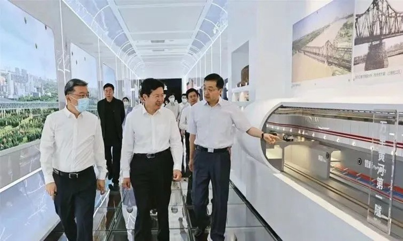 2023中国民营企业500强峰会参会代表考察济南新旧动能转换起步区